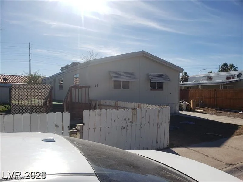 5545 Everglade, Las Vegas, NV 89142