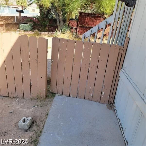 5545 Everglade, Las Vegas, NV 89142