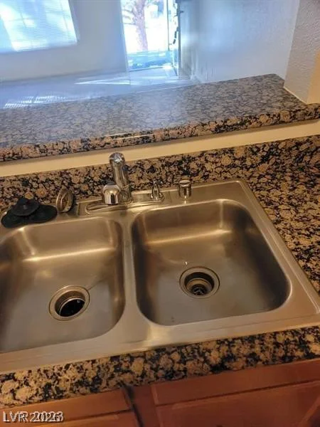 7730 Secret Shore, Las Vegas, NV 89128