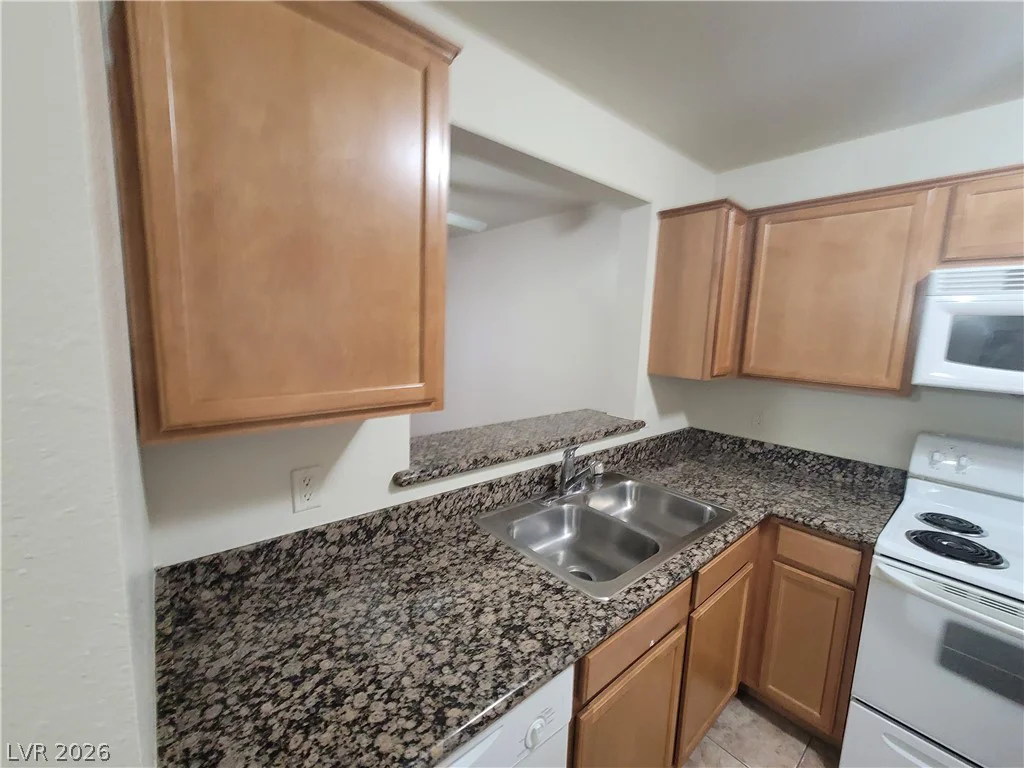 7730 Secret Shore, Las Vegas, NV 89128
