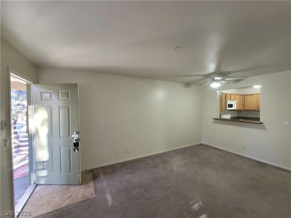 7730 Secret Shore, Las Vegas, NV 89128