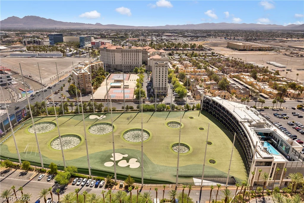 135 Harmon, Las Vegas, NV 89109