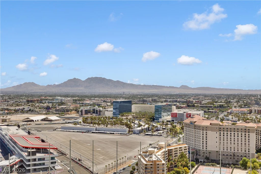 135 Harmon, Las Vegas, NV 89109