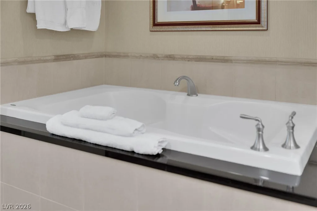 135 Harmon, Las Vegas, NV 89109
