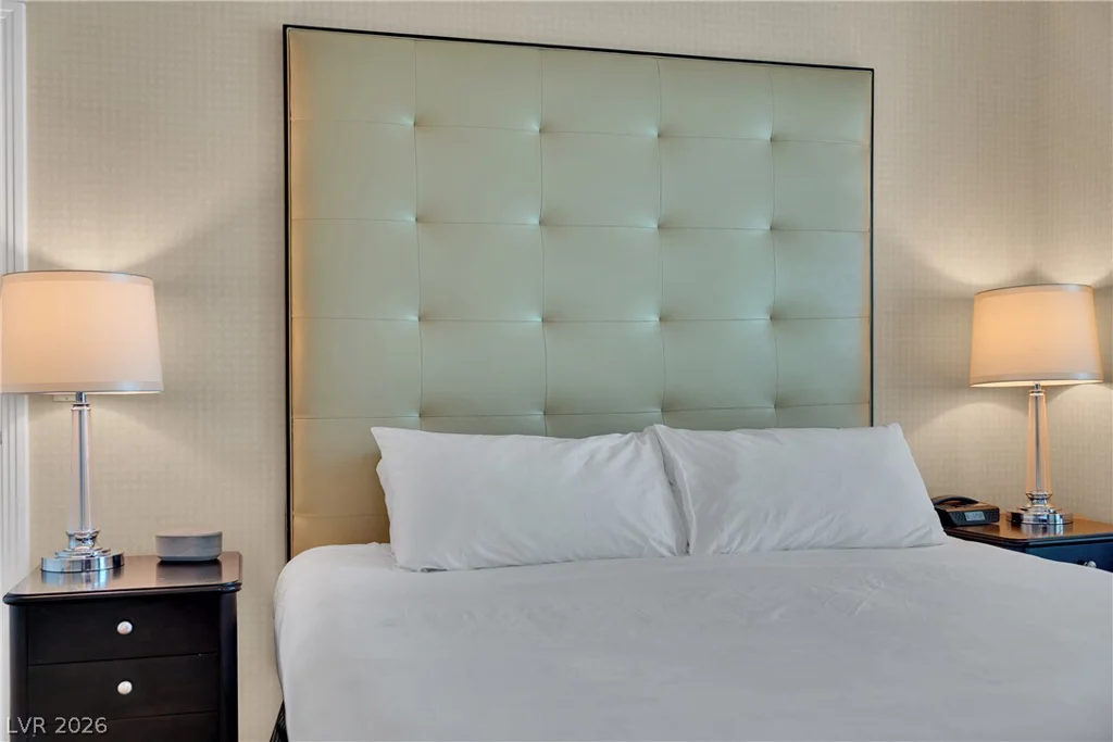 135 Harmon, Las Vegas, NV 89109
