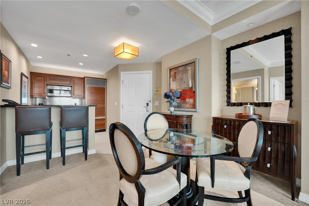 135 Harmon, Las Vegas, NV 89109