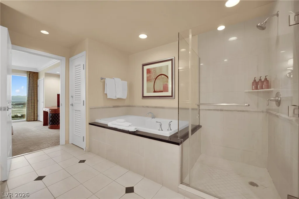 135 Harmon, Las Vegas, NV 89109