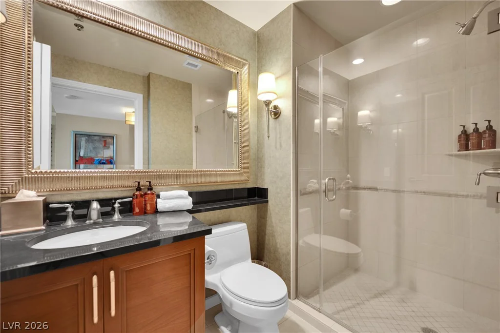 135 Harmon, Las Vegas, NV 89109