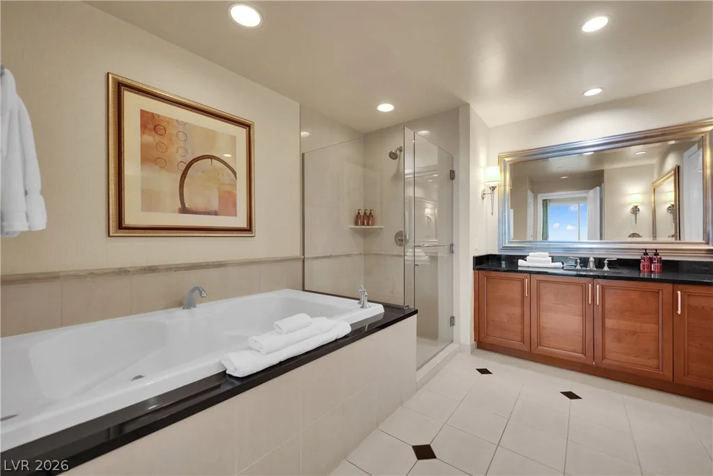 135 Harmon, Las Vegas, NV 89109