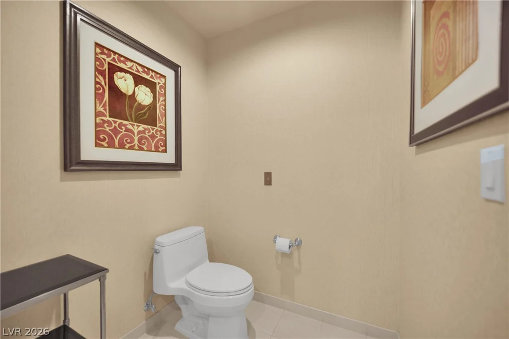 135 Harmon, Las Vegas, NV 89109