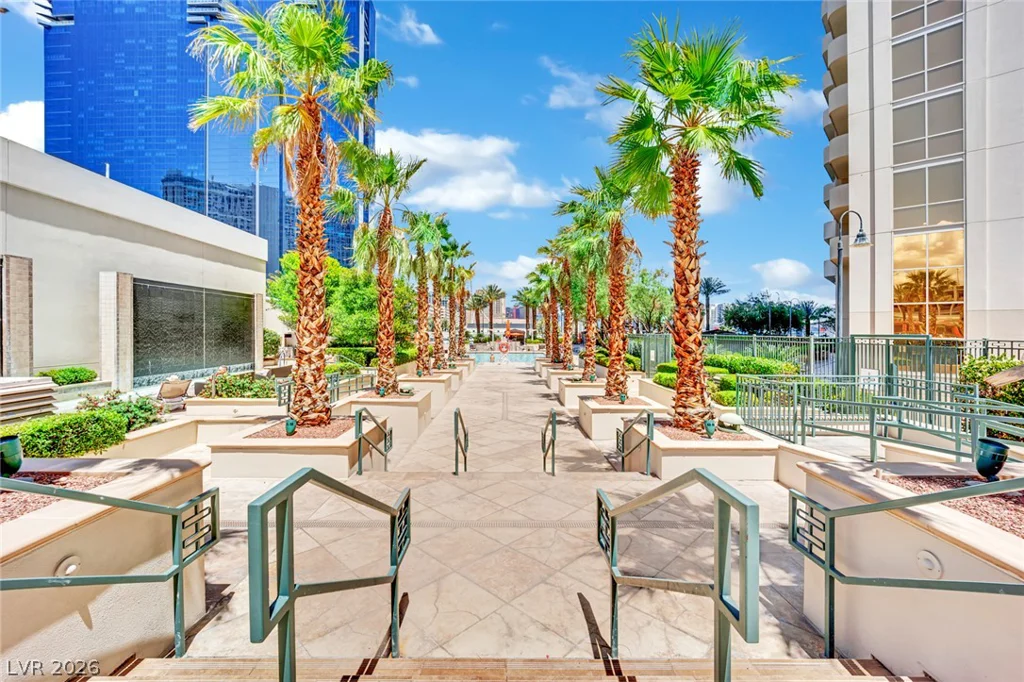 135 Harmon, Las Vegas, NV 89109