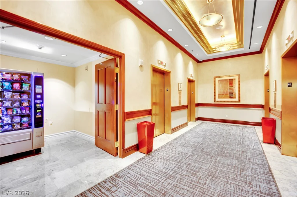 135 Harmon, Las Vegas, NV 89109