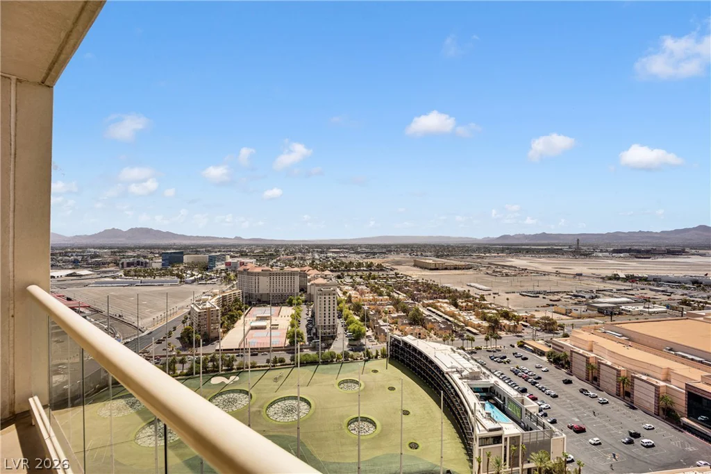 135 Harmon, Las Vegas, NV 89109