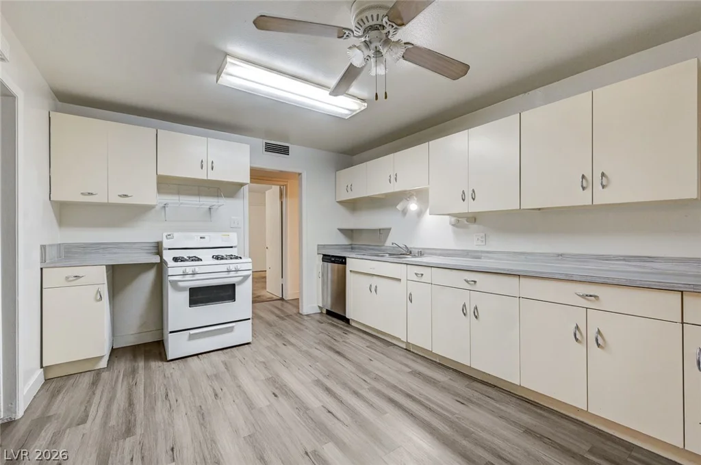 1709 Canosa, Las Vegas, NV 89104