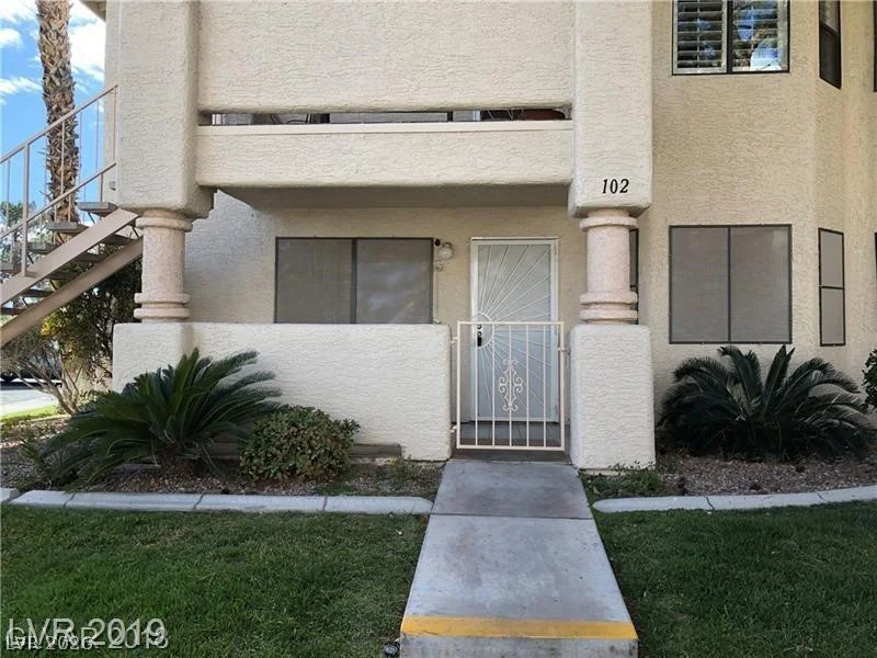 1105 SULPHUR SPRINGS, Las Vegas, NV 89128