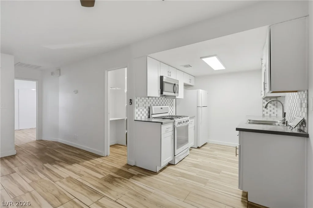 441 Lamb, Las Vegas, NV 89110