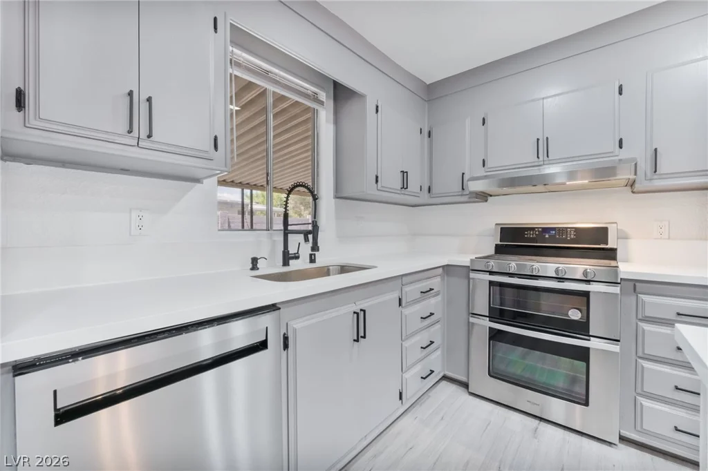 5235 Sir James, Las Vegas, NV 89110
