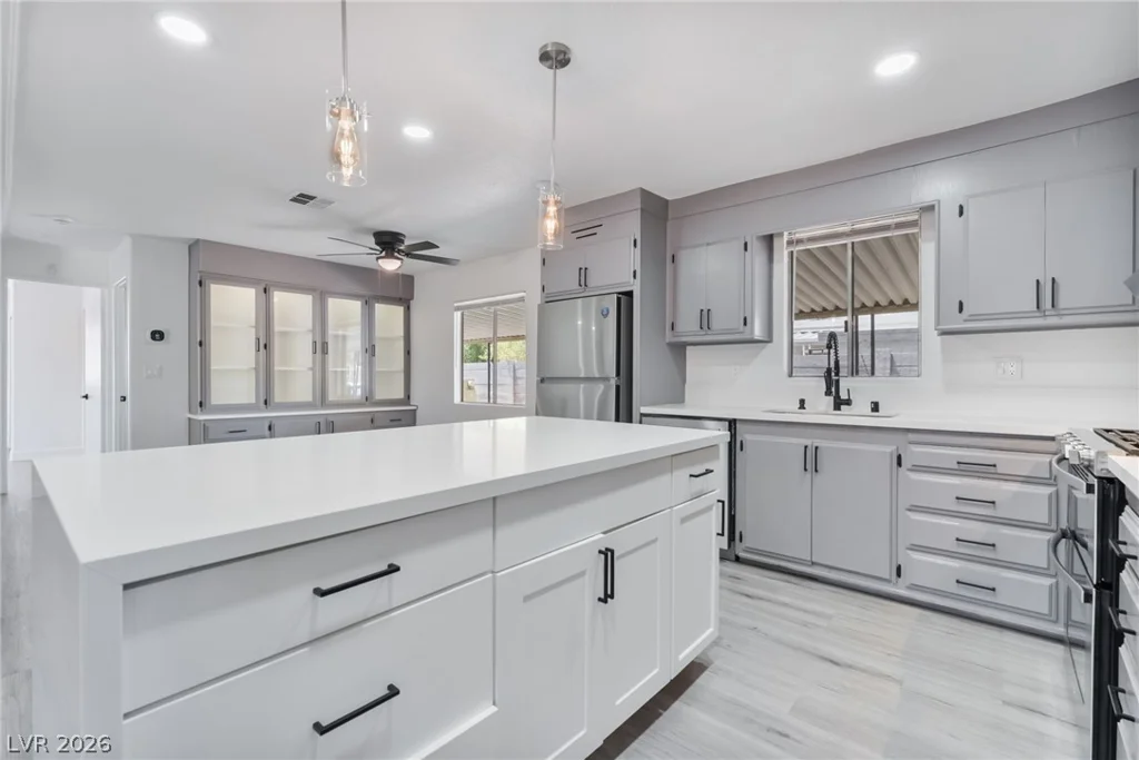 5235 Sir James, Las Vegas, NV 89110
