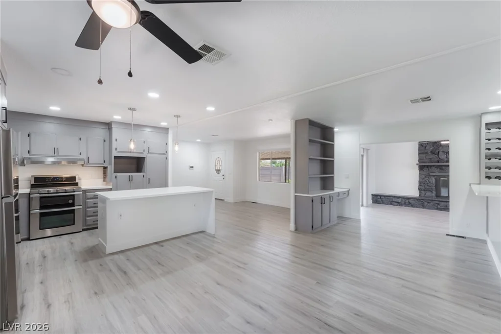 5235 Sir James, Las Vegas, NV 89110
