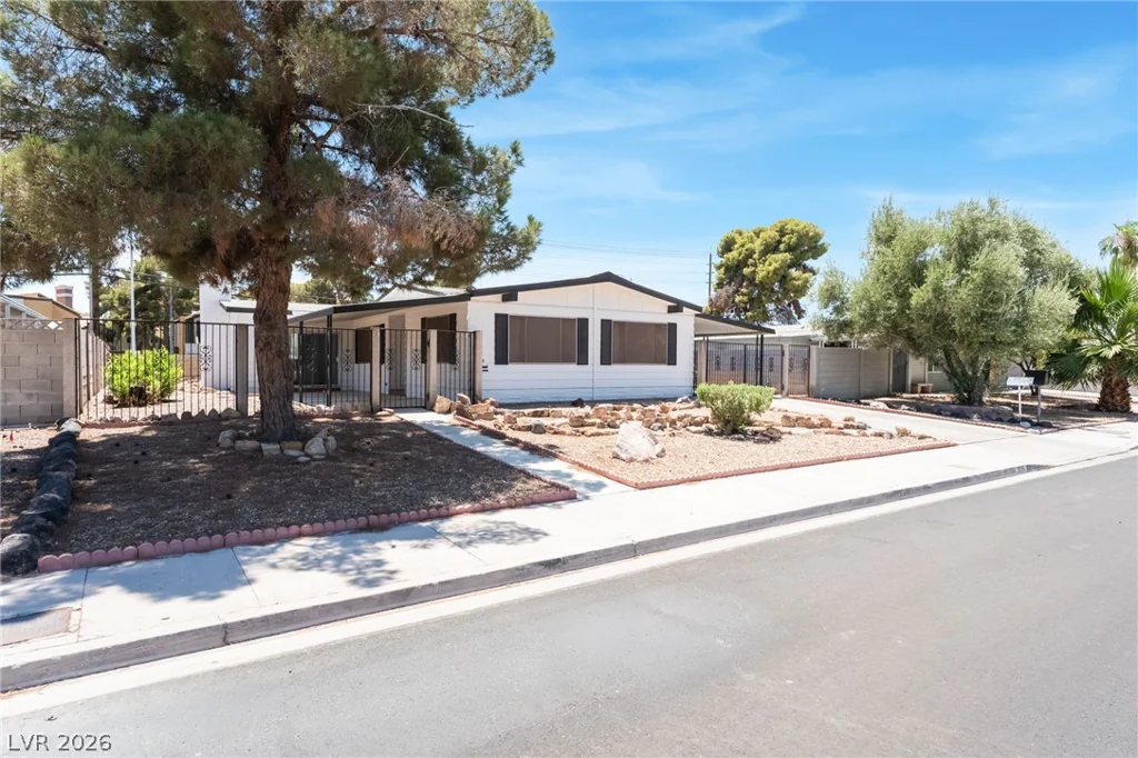 5235 Sir James, Las Vegas, NV 89110