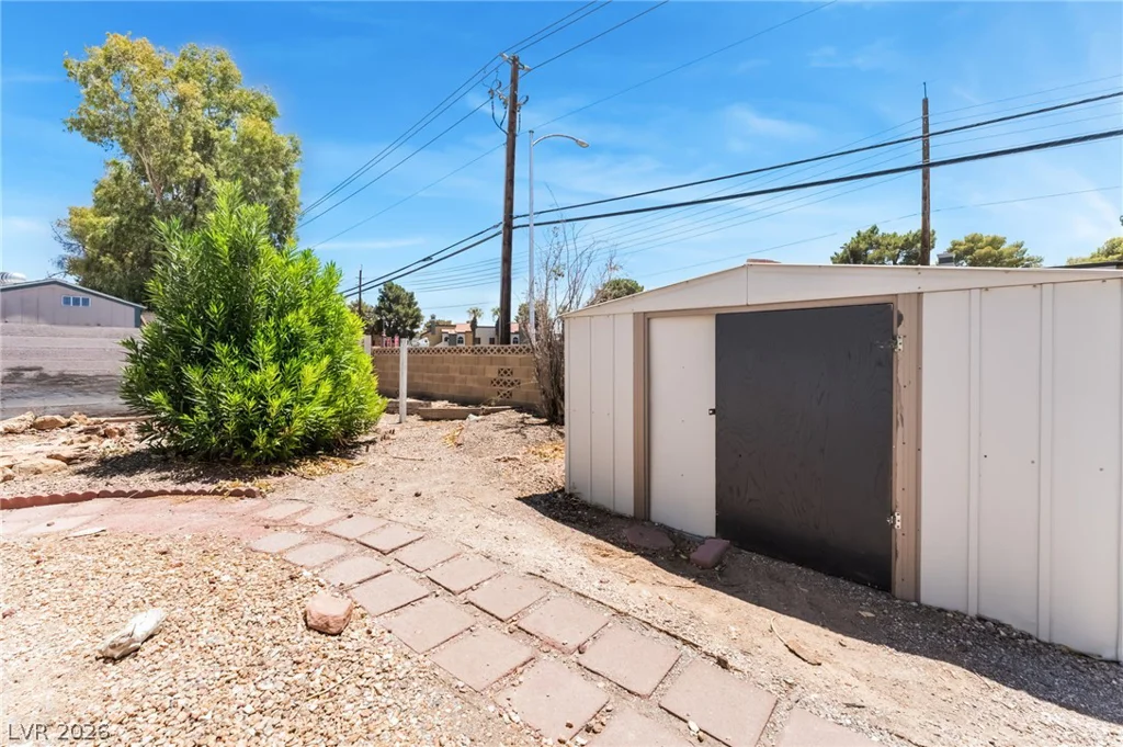 5235 Sir James, Las Vegas, NV 89110