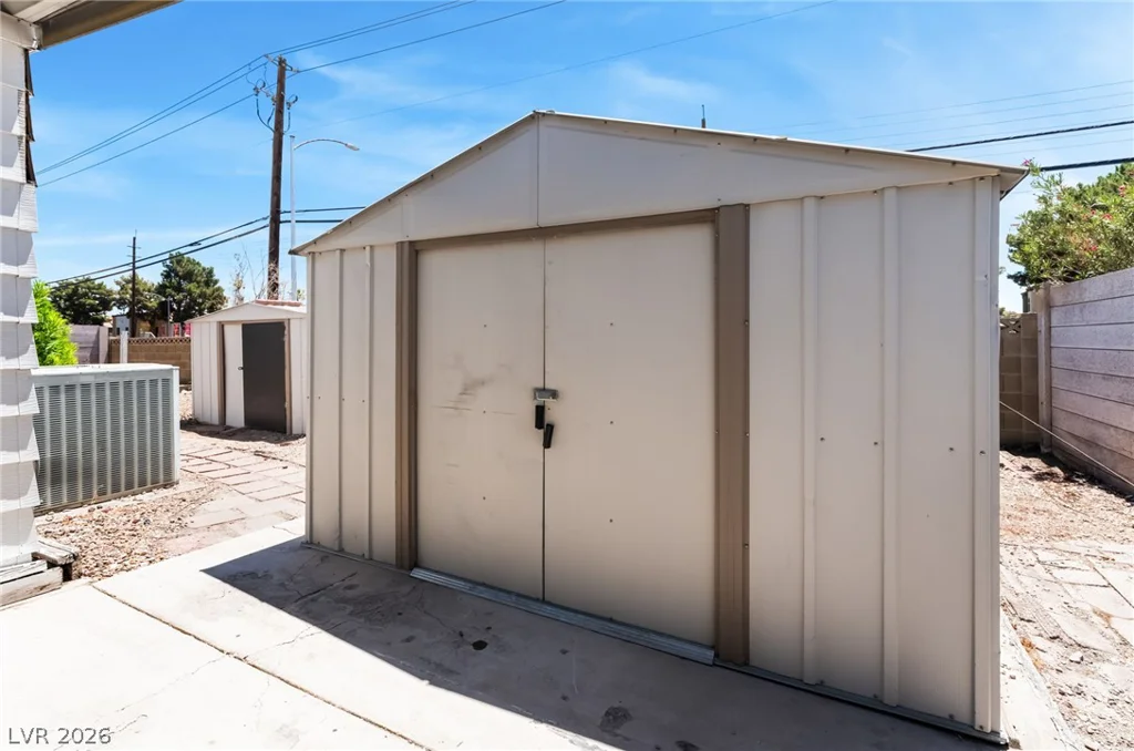 5235 Sir James, Las Vegas, NV 89110