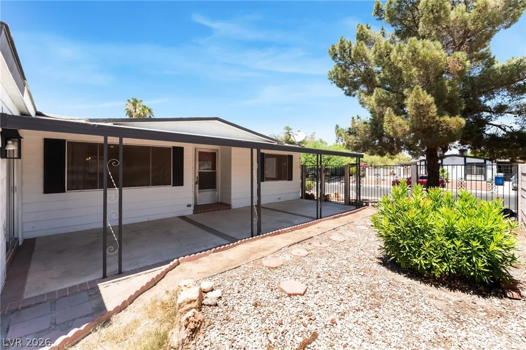 5235 Sir James, Las Vegas, NV 89110
