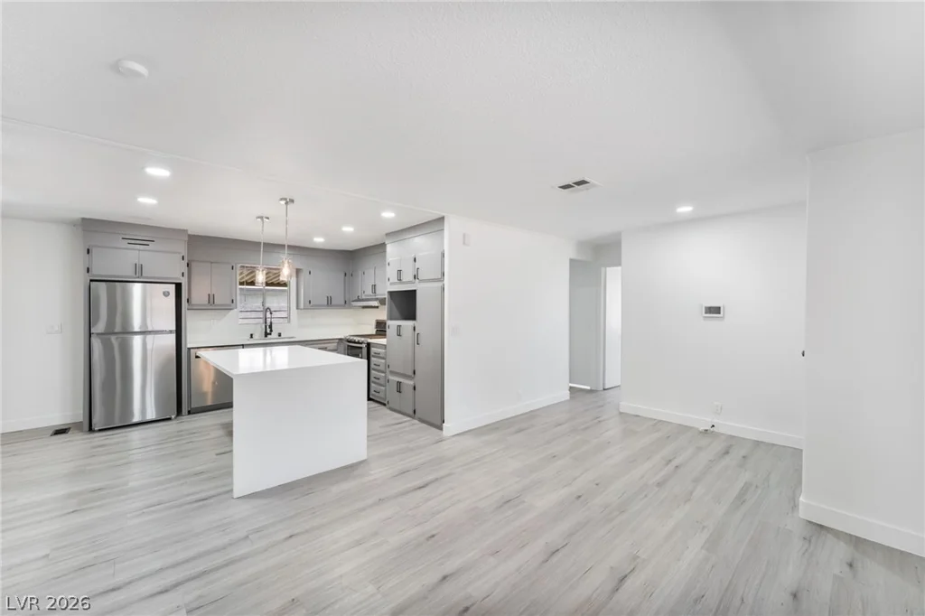 5235 Sir James, Las Vegas, NV 89110
