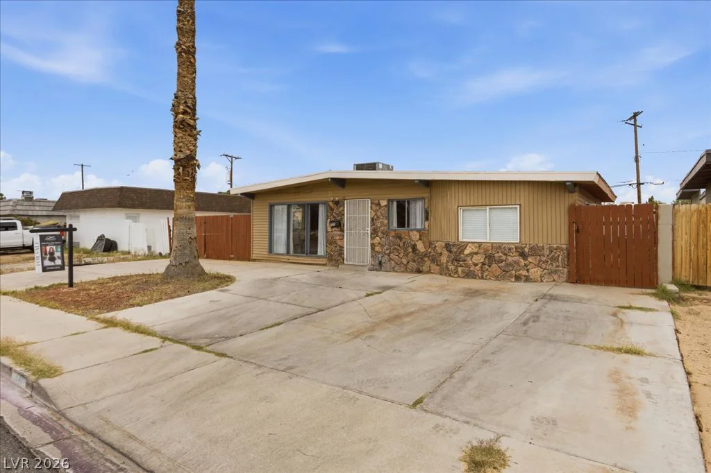 237 Wisteria, Las Vegas, NV 89107