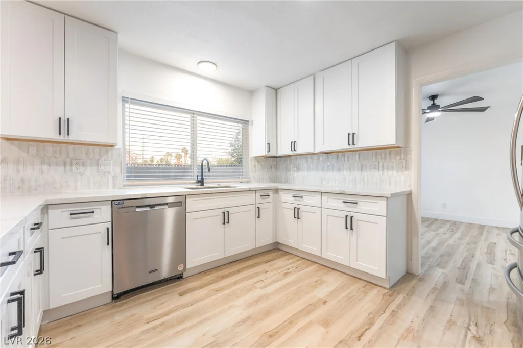 3990 Coolcrest, Las Vegas, NV 89103
