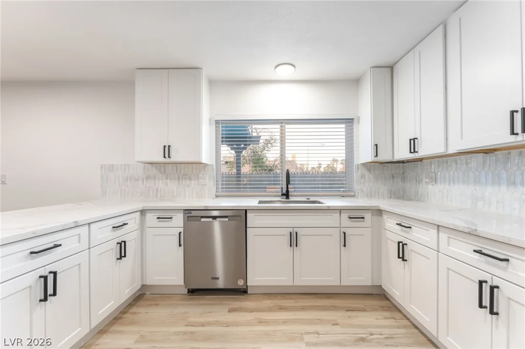 3990 Coolcrest, Las Vegas, NV 89103