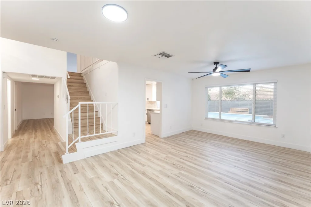 3990 Coolcrest, Las Vegas, NV 89103