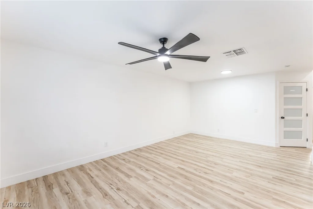 3990 Coolcrest, Las Vegas, NV 89103