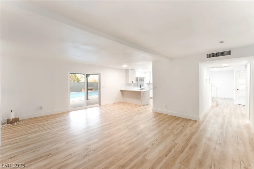 3990 Coolcrest, Las Vegas, NV 89103