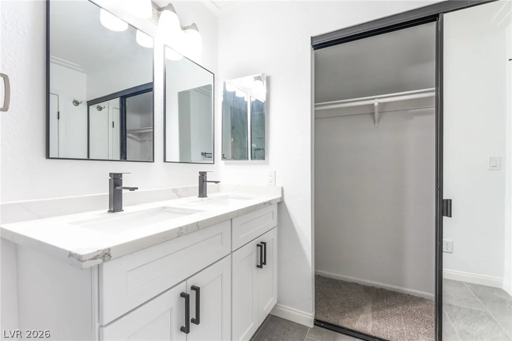 3990 Coolcrest, Las Vegas, NV 89103