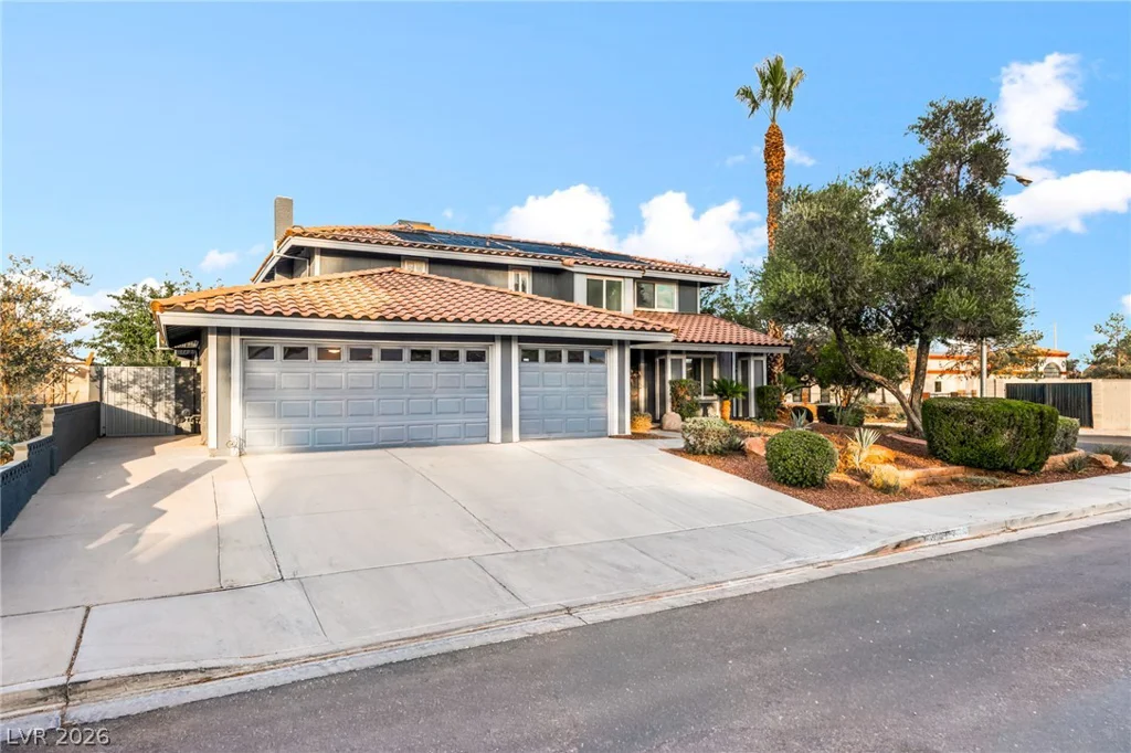 3990 Coolcrest, Las Vegas, NV 89103