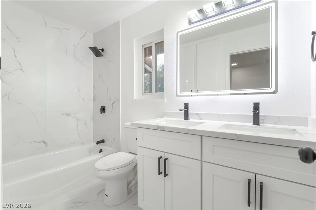 3990 Coolcrest, Las Vegas, NV 89103