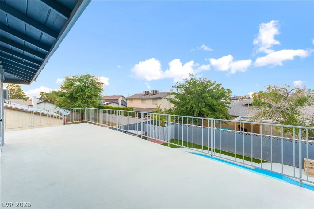 3990 Coolcrest, Las Vegas, NV 89103