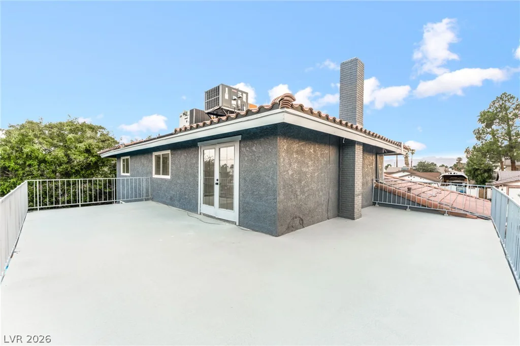 3990 Coolcrest, Las Vegas, NV 89103