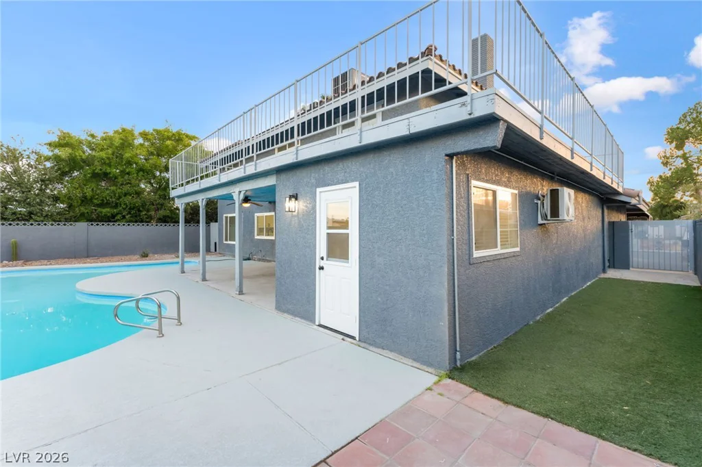 3990 Coolcrest, Las Vegas, NV 89103