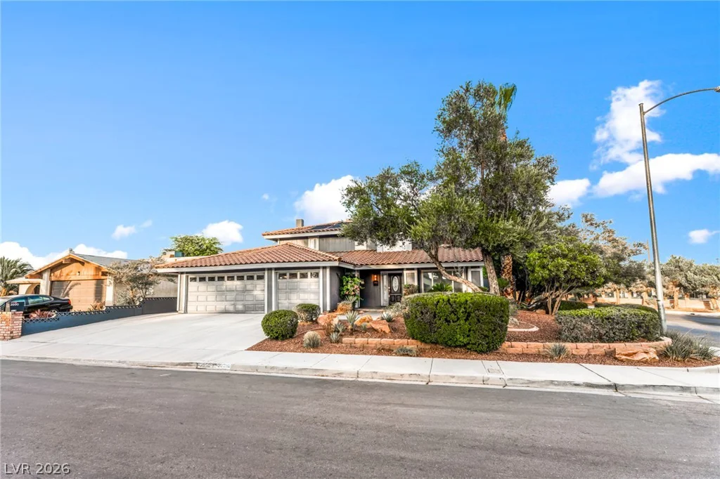 3990 Coolcrest, Las Vegas, NV 89103