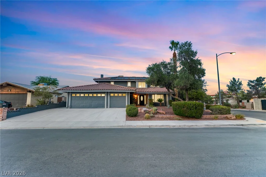 3990 Coolcrest, Las Vegas, NV 89103