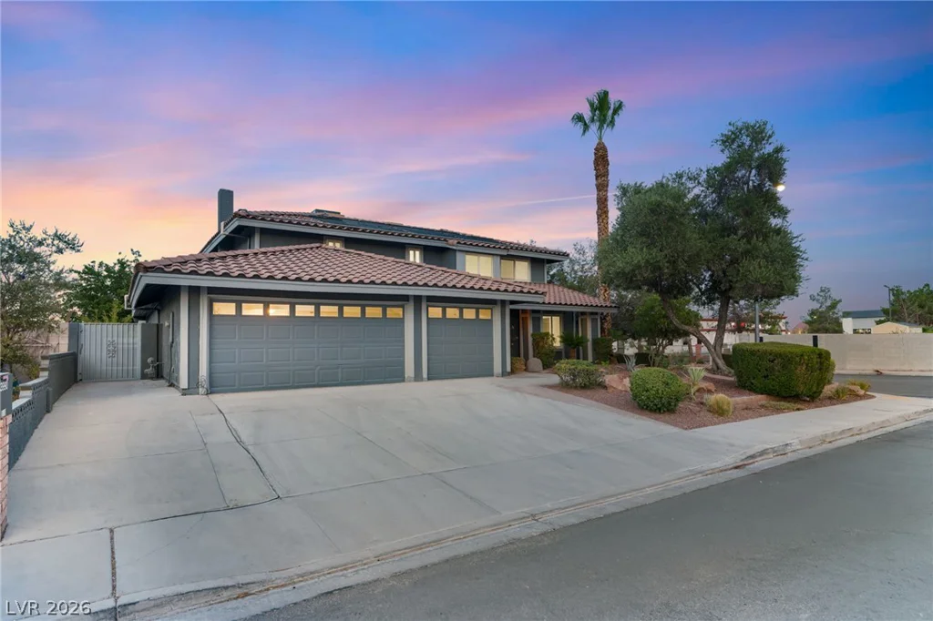 3990 Coolcrest, Las Vegas, NV 89103