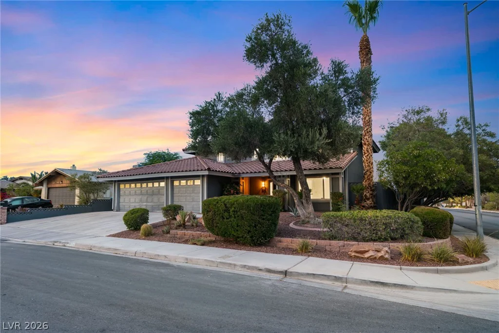 3990 Coolcrest, Las Vegas, NV 89103