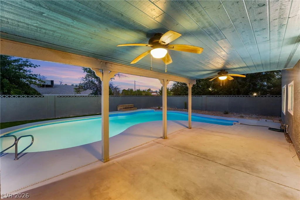 3990 Coolcrest, Las Vegas, NV 89103