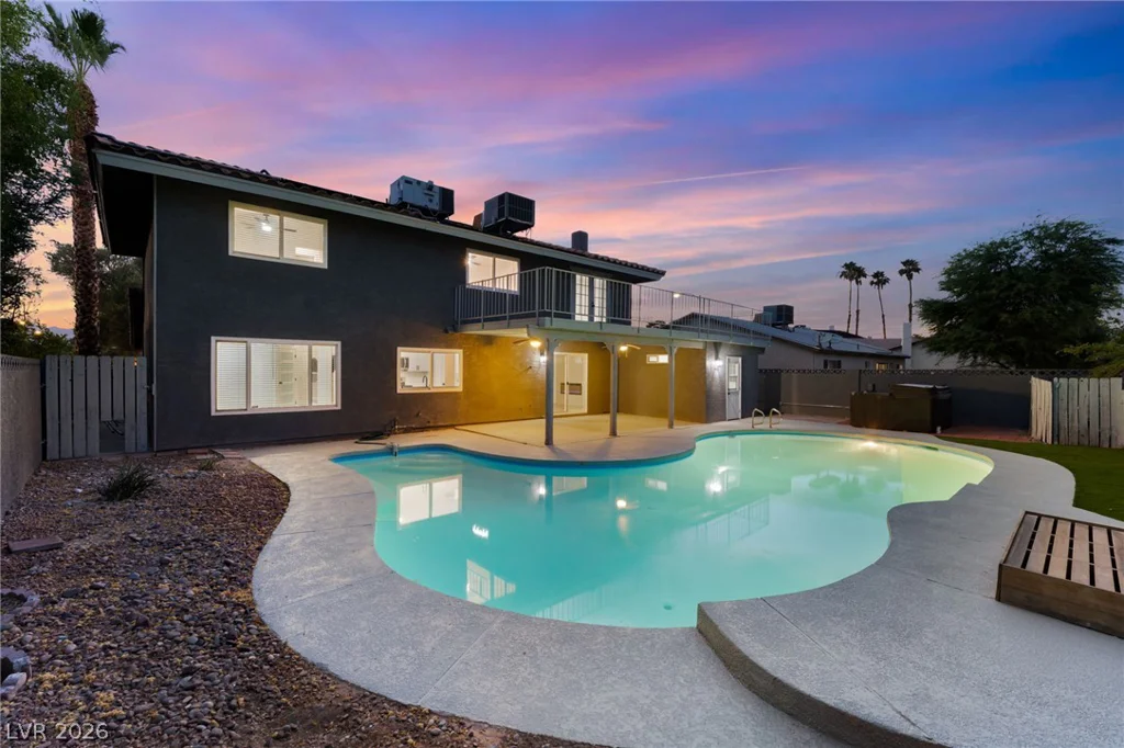 3990 Coolcrest, Las Vegas, NV 89103