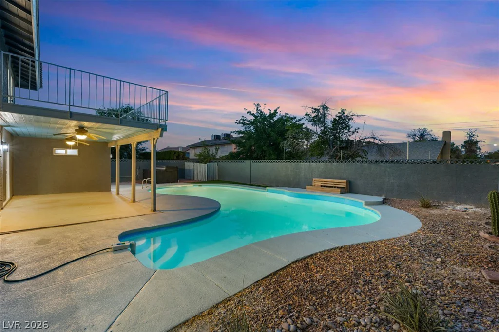 3990 Coolcrest, Las Vegas, NV 89103