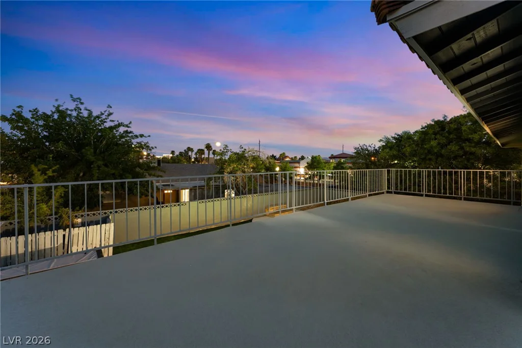 3990 Coolcrest, Las Vegas, NV 89103
