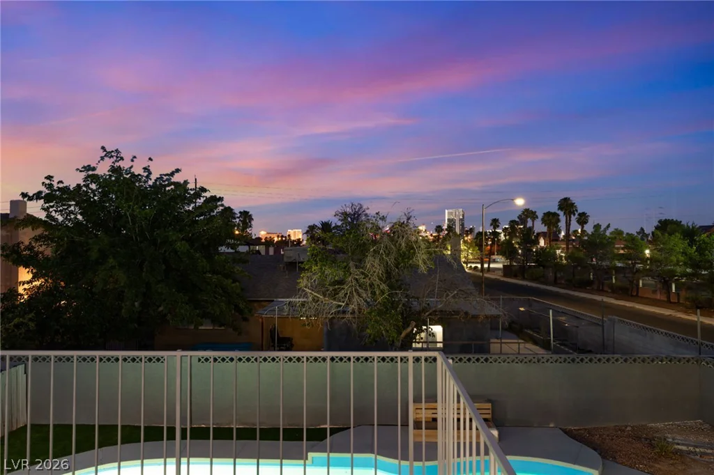 3990 Coolcrest, Las Vegas, NV 89103