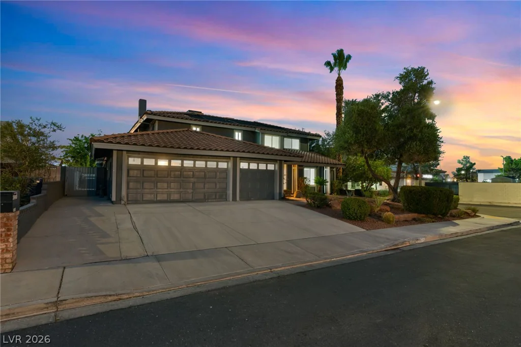 3990 Coolcrest, Las Vegas, NV 89103